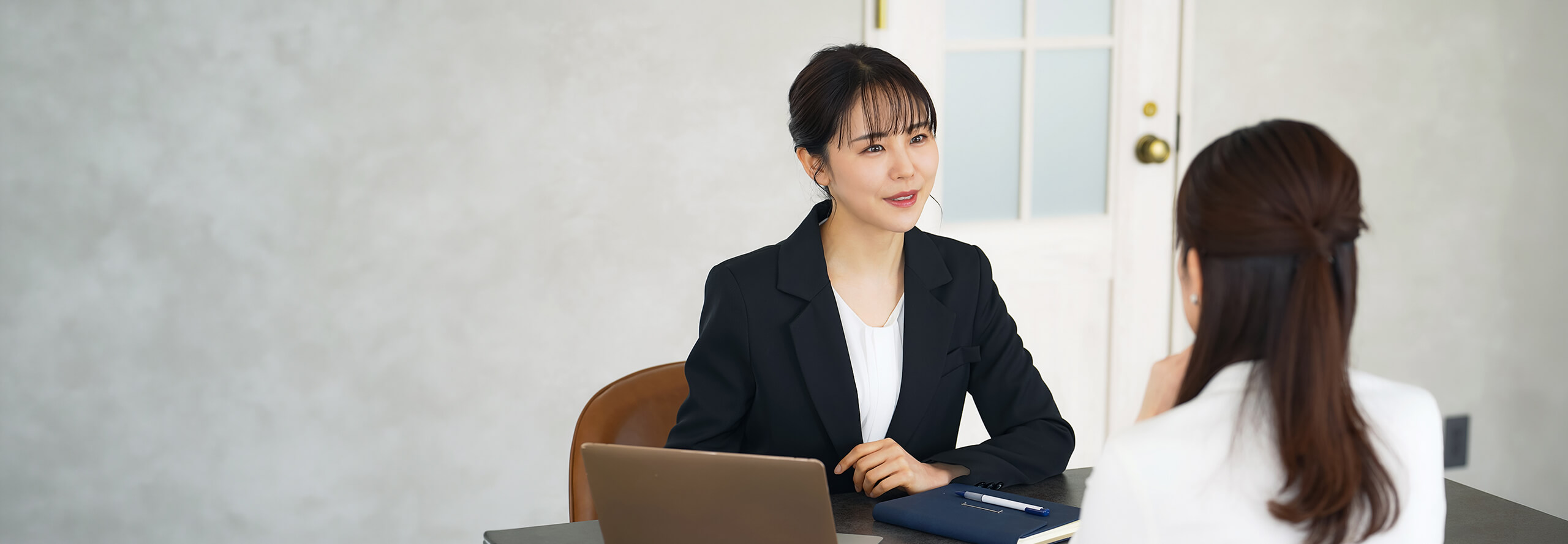 お仕事を探されているお友達をご紹介ください！